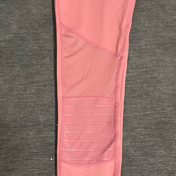 Born Primitive The Peak (AScudds) Leggings - Picture 3 of 3